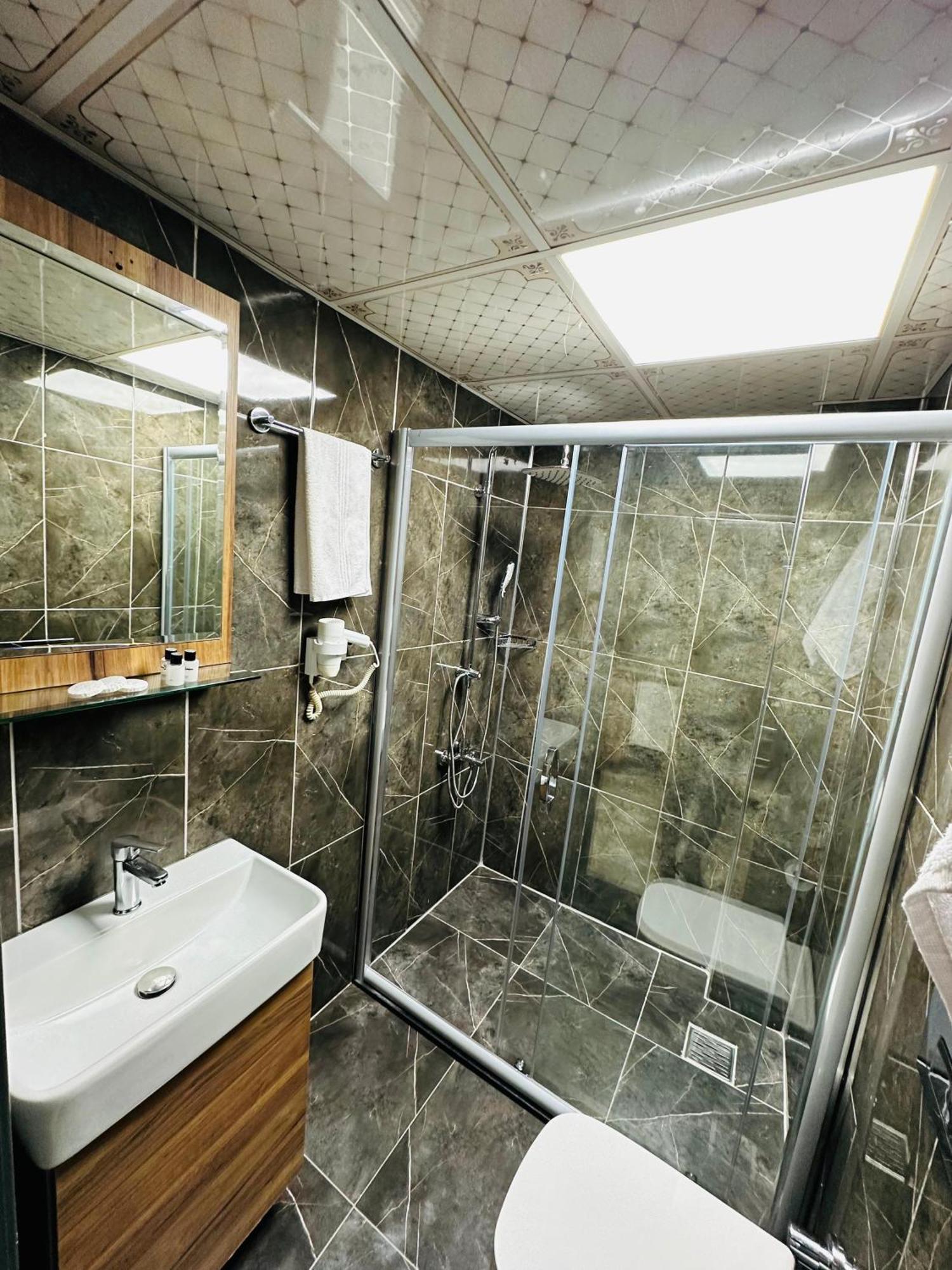 Taksim La Serena Hotels Istanbul Ngoại thất bức ảnh