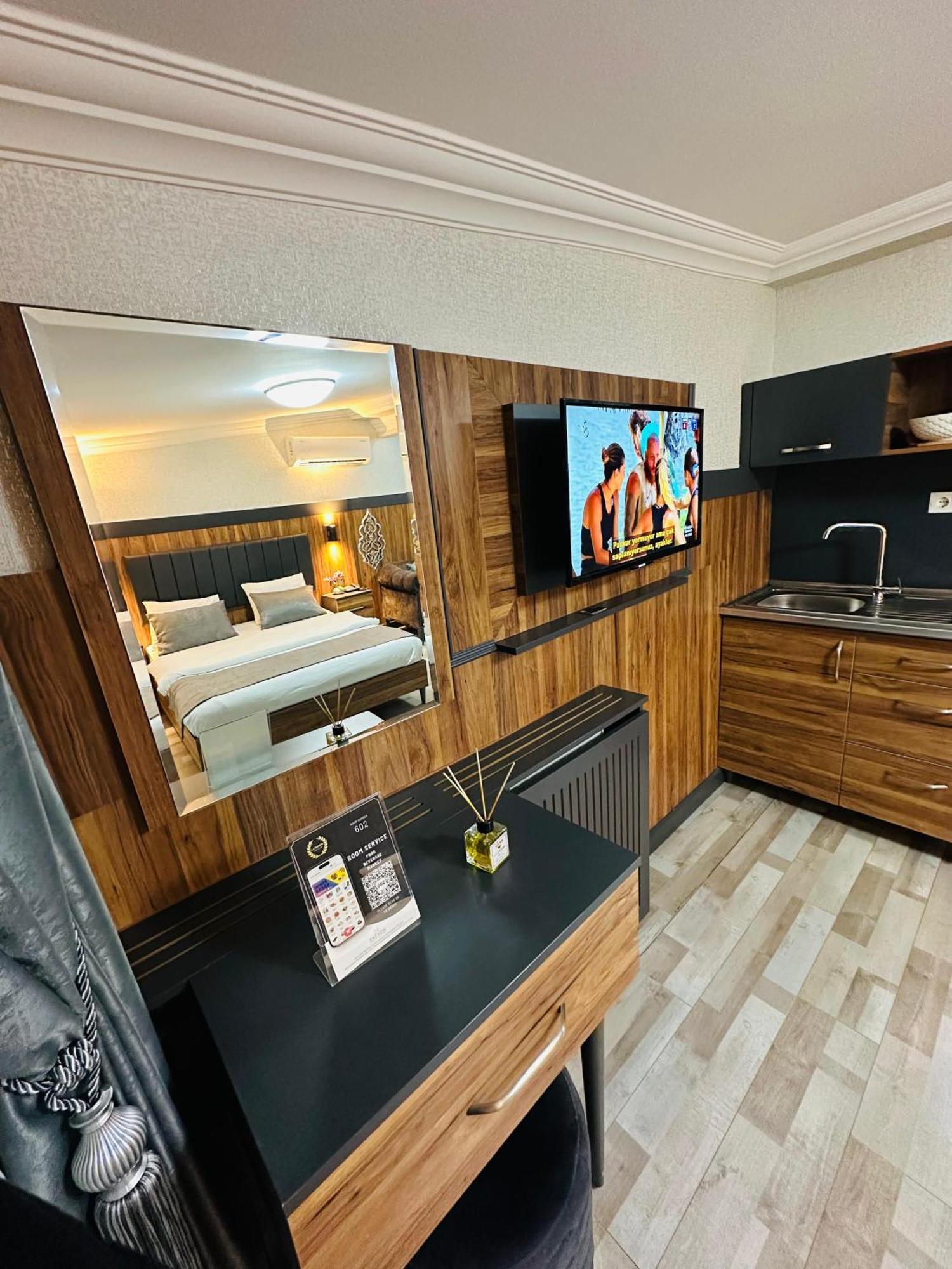 Taksim La Serena Hotels Istanbul Ngoại thất bức ảnh