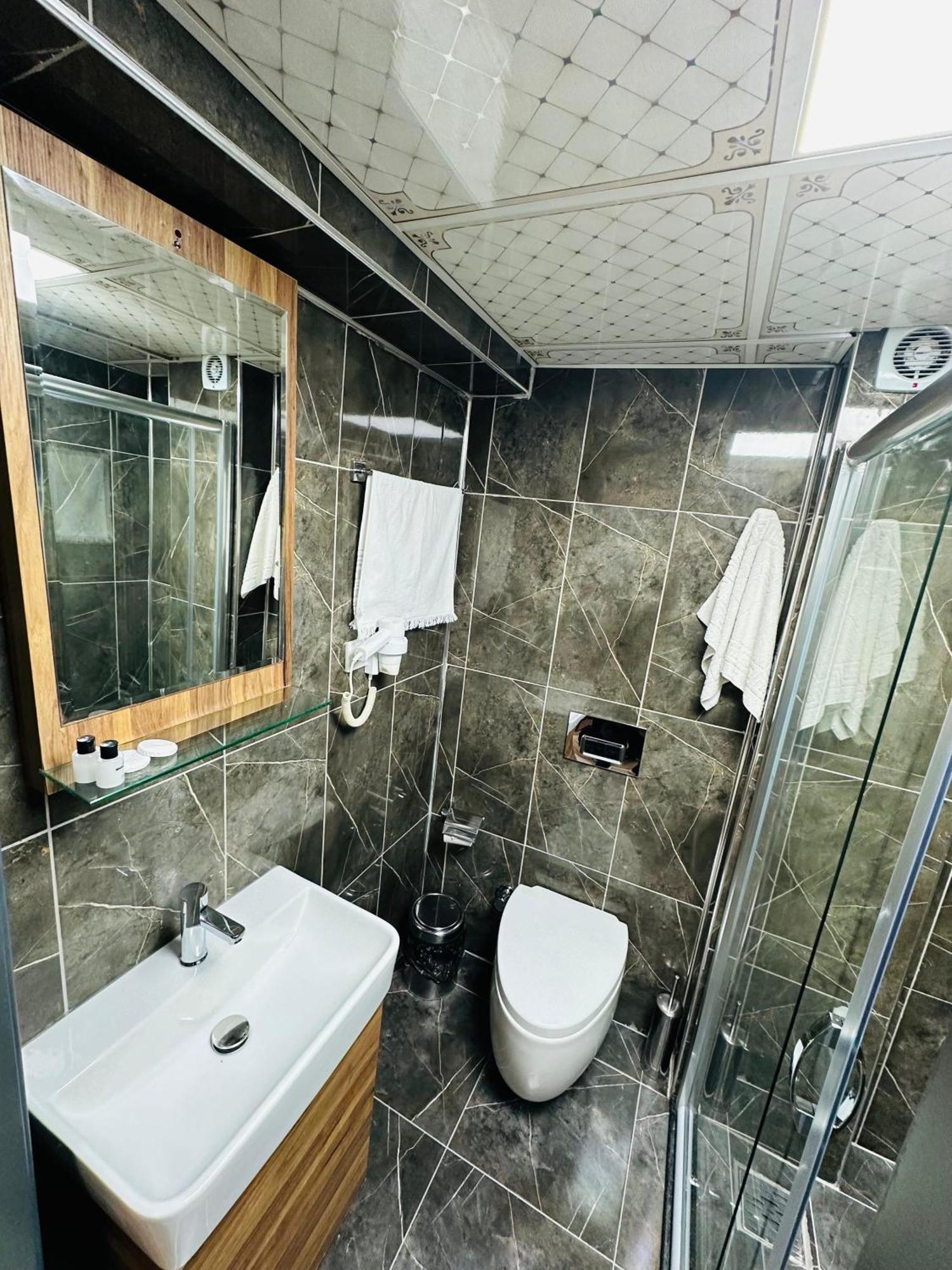 Taksim La Serena Hotels Istanbul Ngoại thất bức ảnh
