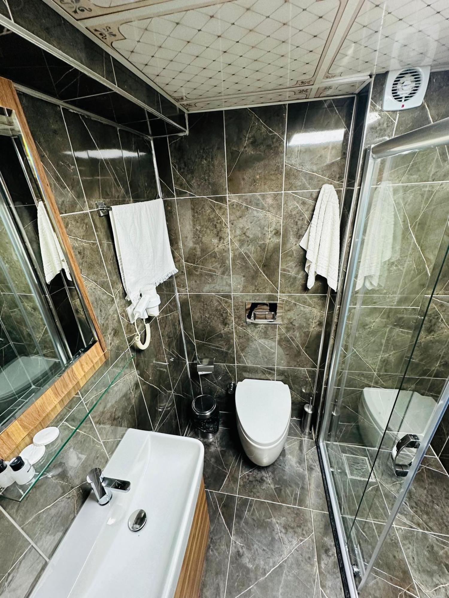 Taksim La Serena Hotels Istanbul Ngoại thất bức ảnh