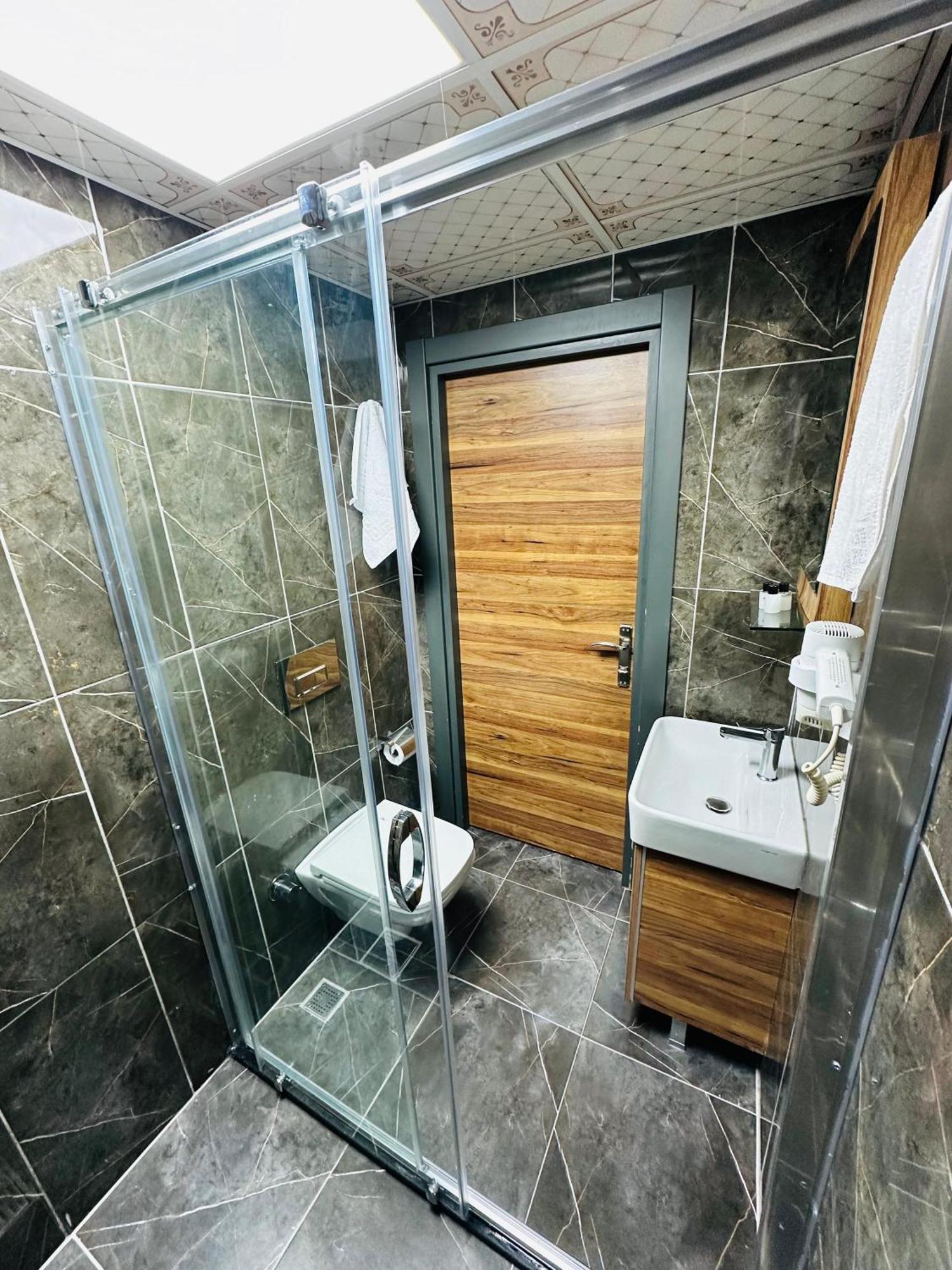 Taksim La Serena Hotels Istanbul Ngoại thất bức ảnh
