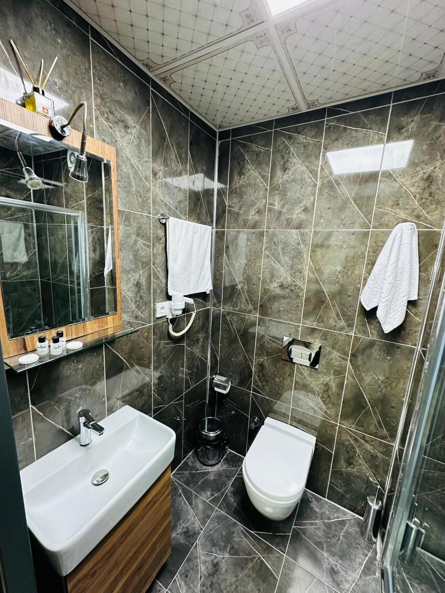 Taksim La Serena Hotels Istanbul Ngoại thất bức ảnh