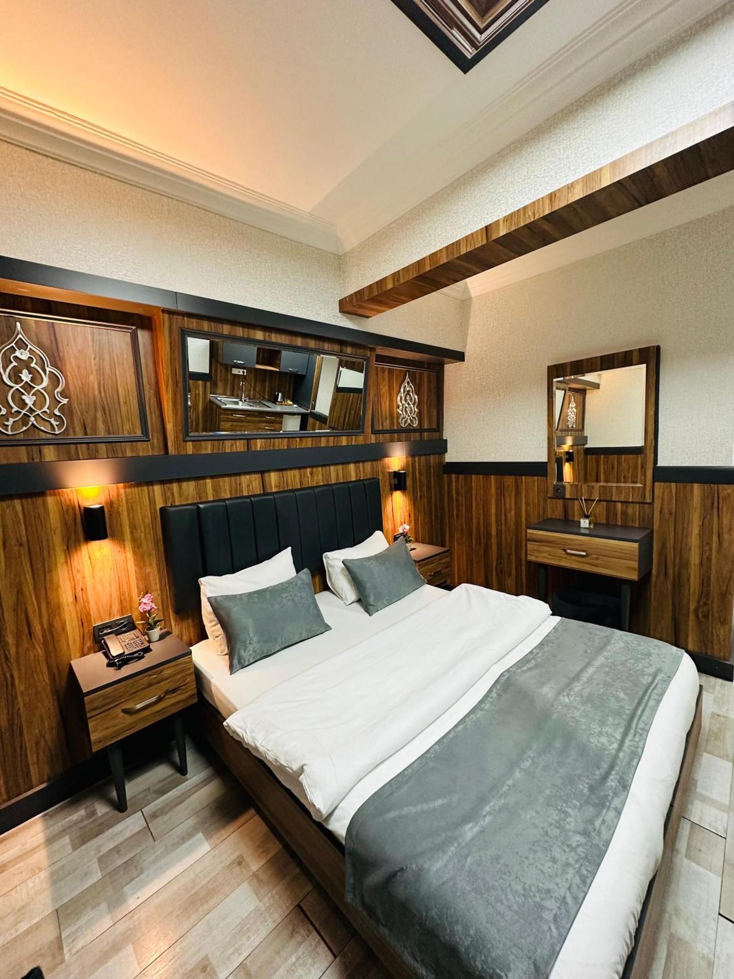 Taksim La Serena Hotels Istanbul Ngoại thất bức ảnh