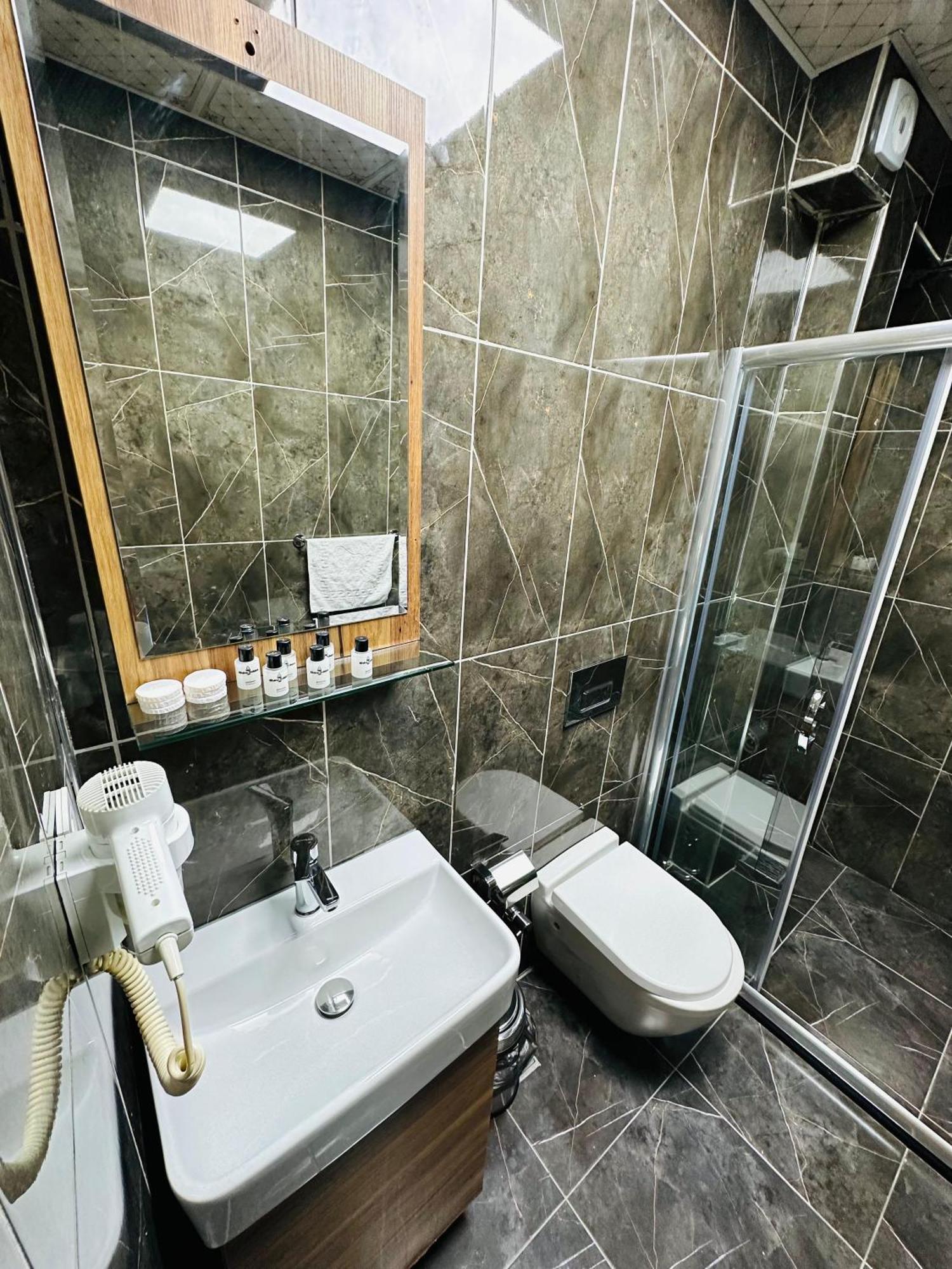 Taksim La Serena Hotels Istanbul Ngoại thất bức ảnh