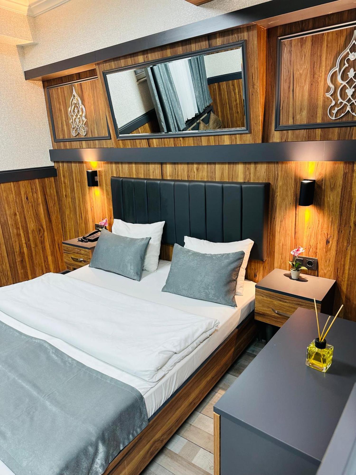 Taksim La Serena Hotels Istanbul Ngoại thất bức ảnh