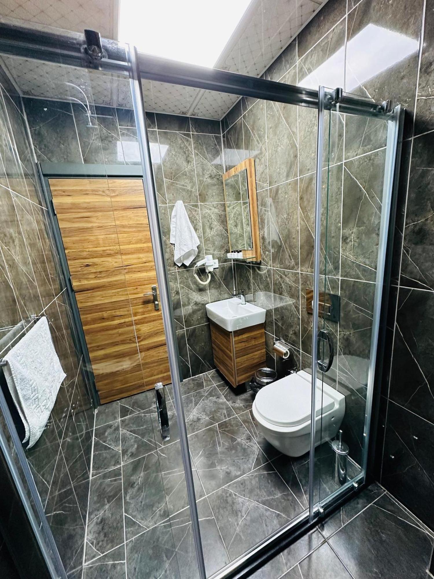 Taksim La Serena Hotels Istanbul Ngoại thất bức ảnh
